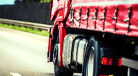 Rząd wprowadza zakaz wyprzedzania dla ciężarówek